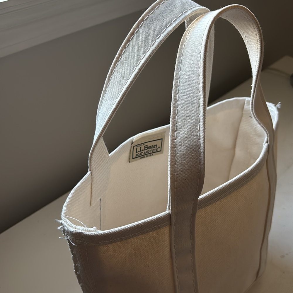 L.L. Bean Classic Canvas Tote in Natural/Cream - Picture 5 of 8
